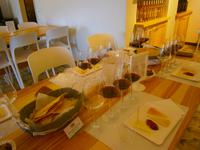  Verkostung von Weinen und Olivenöl auf einem Landgut