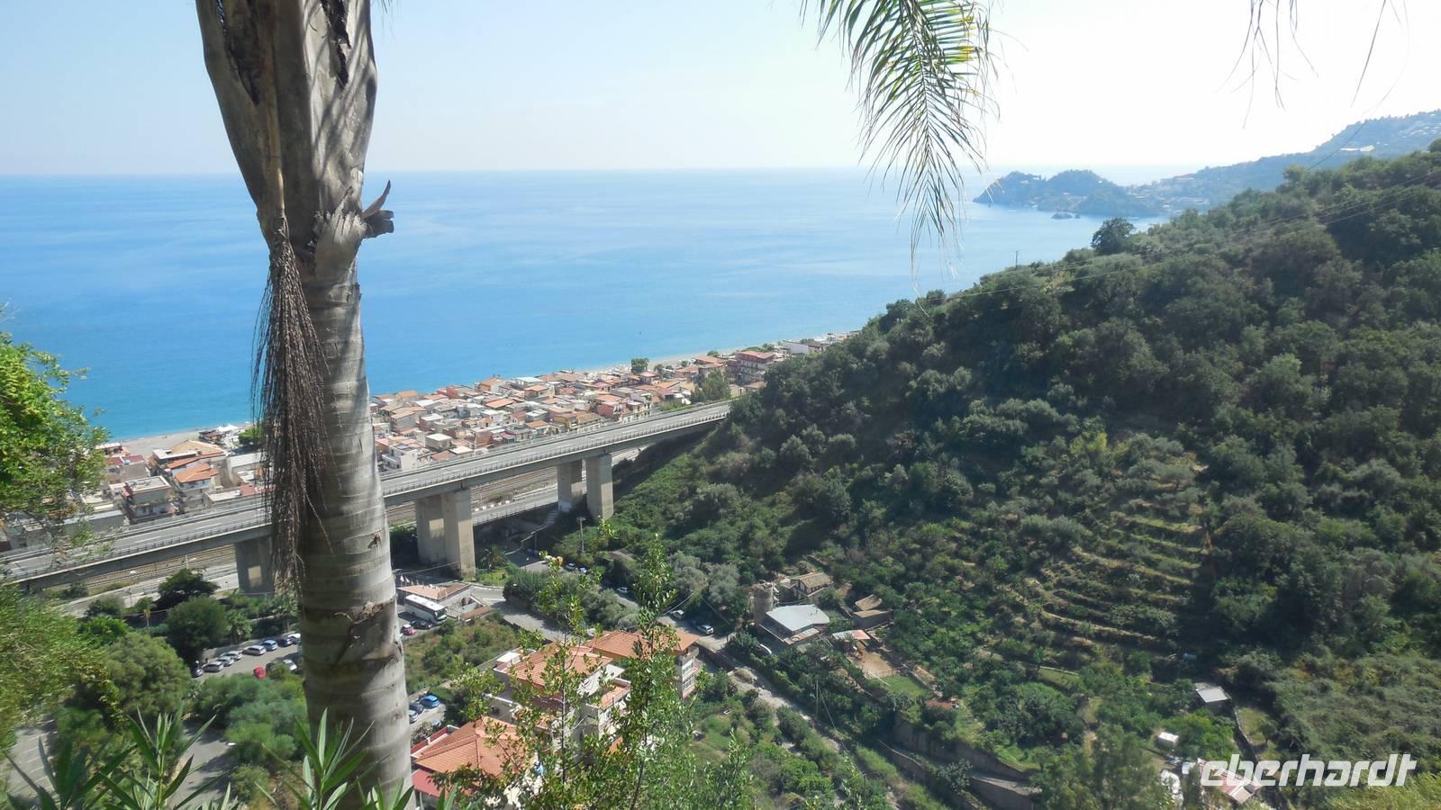 Aussicht vom Hotelzimmer in Letojanni