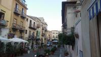 eine Straße in Cefalu