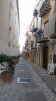 eine schmale Gasse in Cefalu