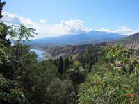 Catania, der Ätna im Hintergrund