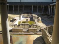 Brunnen im zentralen Hof