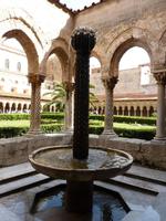 Monreale Kathedrale Kreuzgang