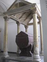 Sarkophag in der Kapelle der Kathedrale