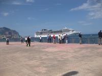 Palermo - MSC-Kreuzfahrtschiff läuft aus