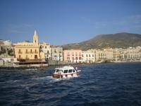 Einfahrt in den Hafen 