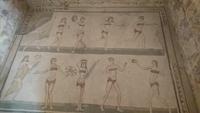 Die Bikini-Mädchen in der Villa Romana