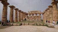 Im Tempel E in Selinunte