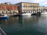 Im Hafen von Syracus.