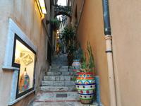 Illustre Gassen auch in Taormina.