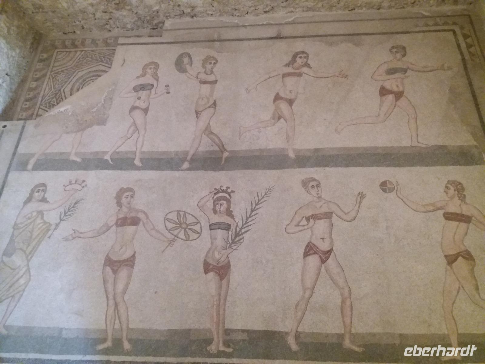 Das berühmte Mosaik-Die Bikinimädchen