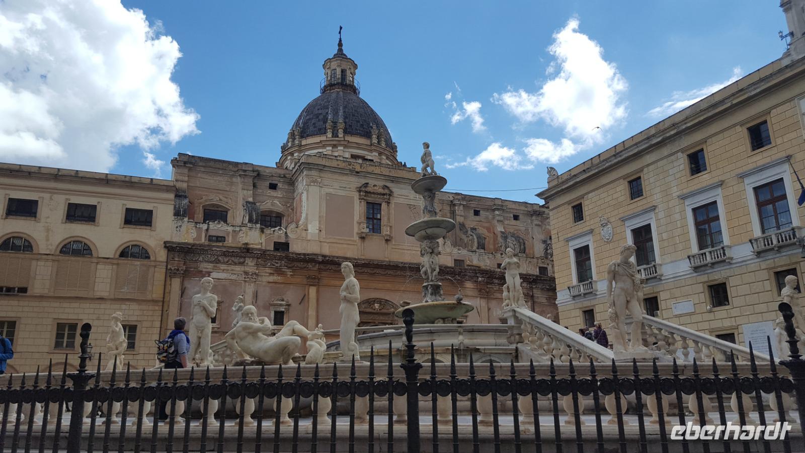 Fontana Pretoria in Palermo