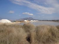 alinen; im Hintergrund auf dem  Berg: Erice  
