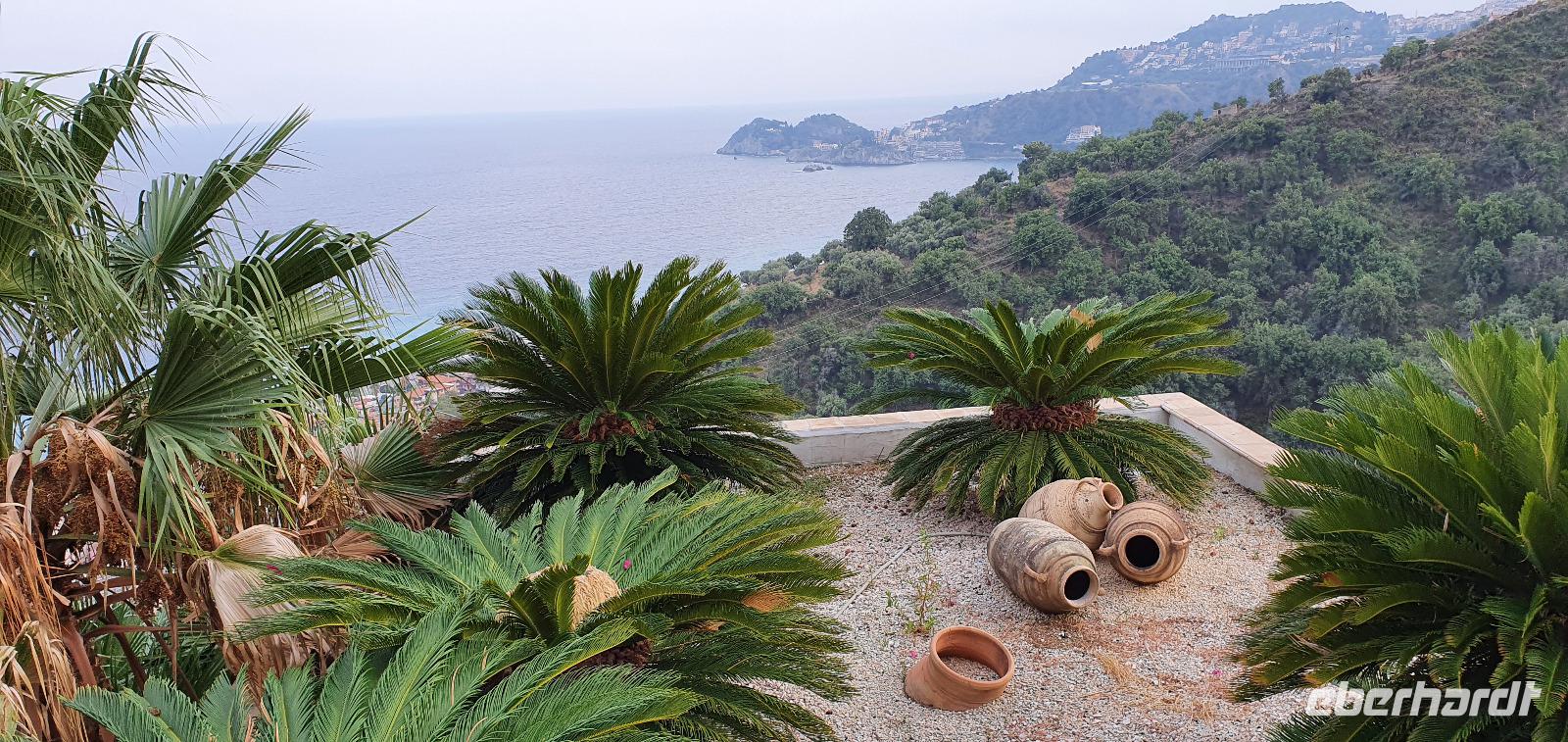 Blick vom Hotel in Letojanni