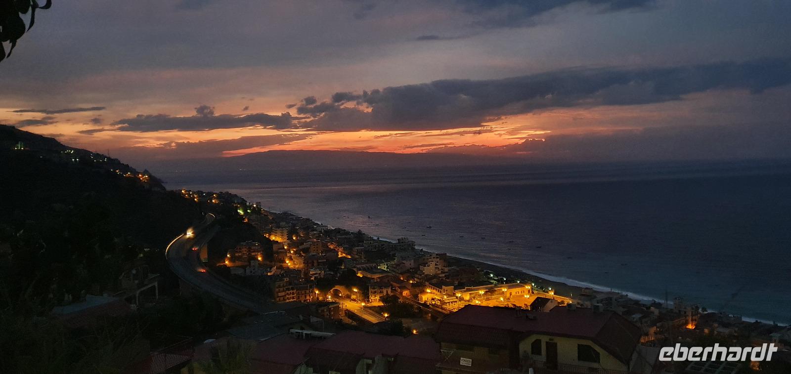 Sonneaufgang über Letojanni