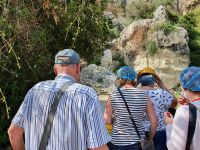 Syrakus, archäologische Zone, Seilergrotte nur mit Helm zu betreten