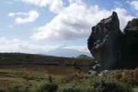 Hochebene  von Argimusco  Megalithen - Blick auf den Ätna