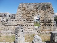 DSCN5736.JPG   Ortigia Apollo Tempel
