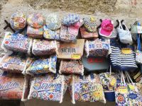 Und die Souvernirs für die Touristen.jpg