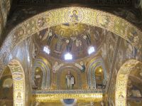Cappella - Die Kuppel und die Bögen.JPG