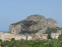 Cefalu und der Berg.JPG