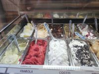 Die Eisdiele am Domplatz.jpg