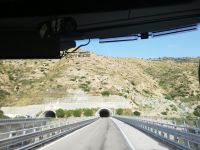 rein in den langen Tunnel.jpg