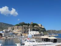 Lipari vom Hafen.JPG