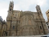 Cattedrale in Palermo von der Seite.JPG