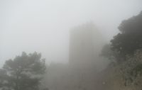 Erice im Nebel und Regen