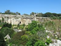 Sysrakus -Neapolis -Steinbruch.JPG