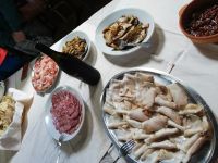 Agriturismo - Borgo San Nicolao  - ausgewählte  Spezialitäten, vorwiegend aus eigener Produktion