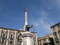 Elefantenstatue auf dem Hauptplatz.