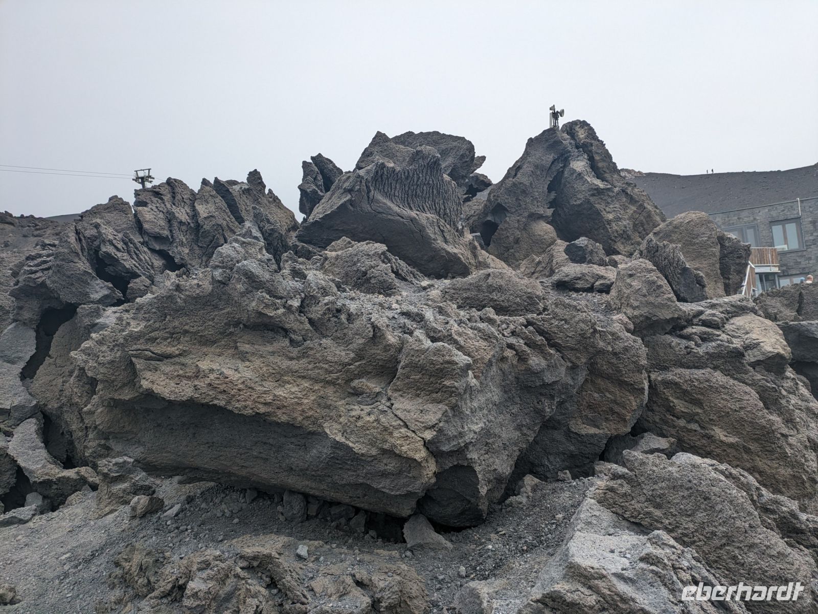 erkaltete Lava ergibt bizarre Gebilde