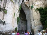 Syrakus, Latomia del Paradiso, Ohr des Dionysios, Eingang