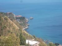 Blick von Taorminas Hauptplatz aufs Meer