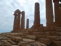 nach 2500 Jahren immer noch elegant: die Säulen im Tempeltal