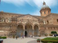 Eingang Dom zu Palermo