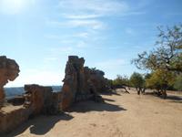 natürliche alte  Stadtmauer von Agrigent