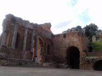 einer der Bühneneingänge