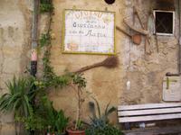 ... und sein Firmenschild