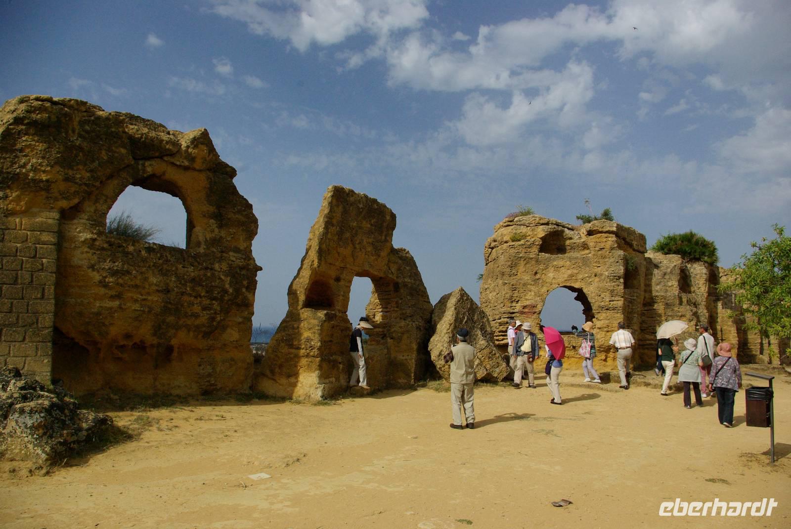 Agrigent_Tempeltal_Totenmauer (1)