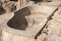 Antike Sitzbadewanne in den Ausgrabungsstätte von Selinunte
