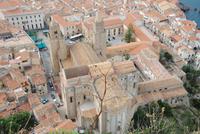 Blick auf Kathedrale von Cefalu vom Hausberg aus