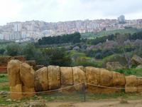 Sizilien, Agrigent, Tal der Tempel, Telamon und Altstadt von Agrigent