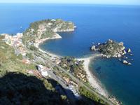 Blick von Taormina auf die Isola Bella