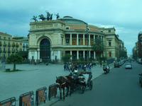 Stadtrundfahrt in Palermo - Teatro Politeama