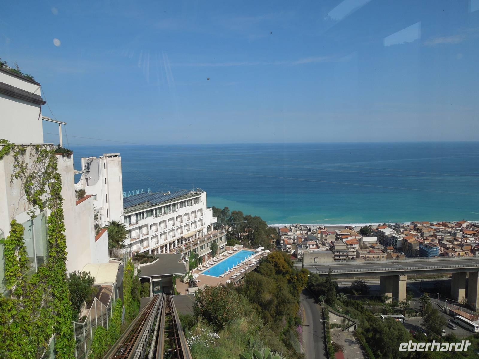 Ausblick Hotel in Letojanni