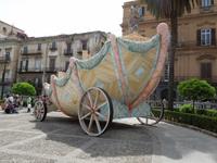 Vor dem Nomannenpalast in Palermo