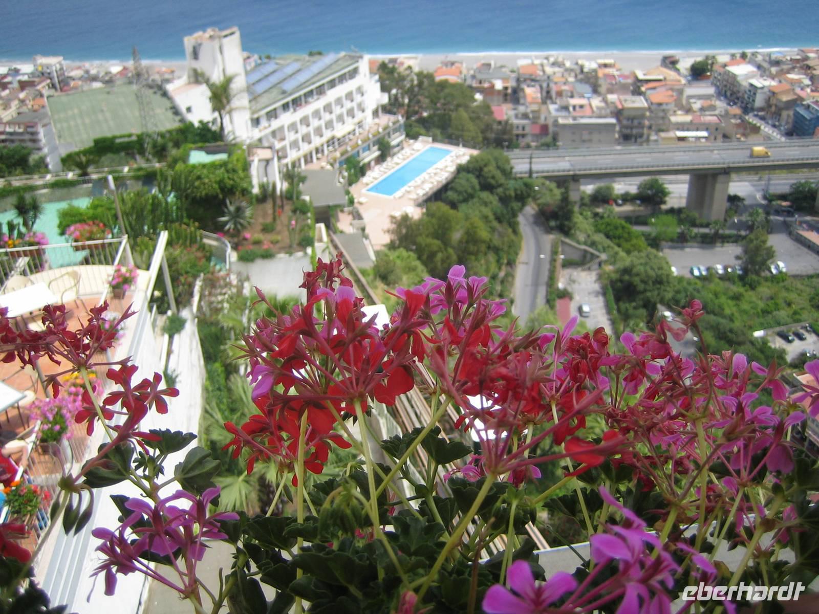 1. Blick auf Letojanni - Sizilien 10-17.5.15